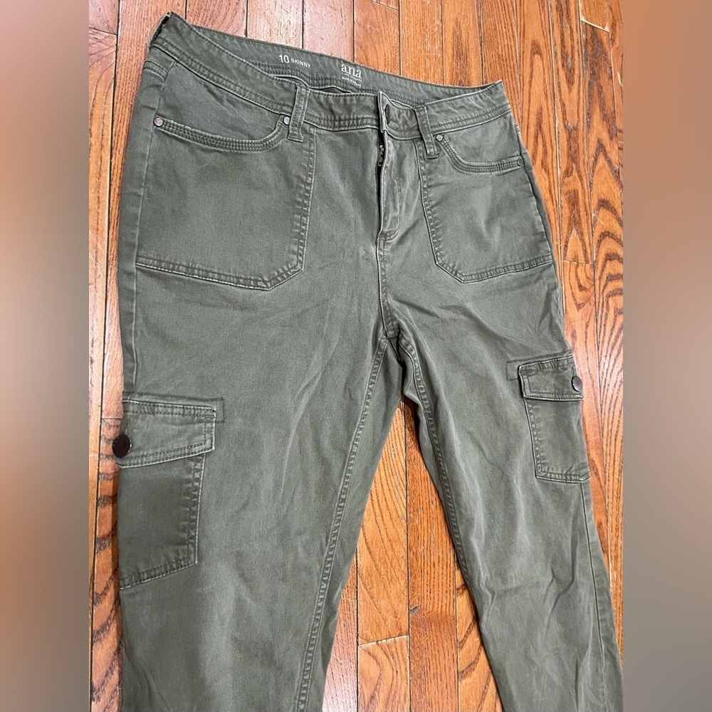 a.n.a Women's Olive Cargo Jeans - Picture 12 of 12